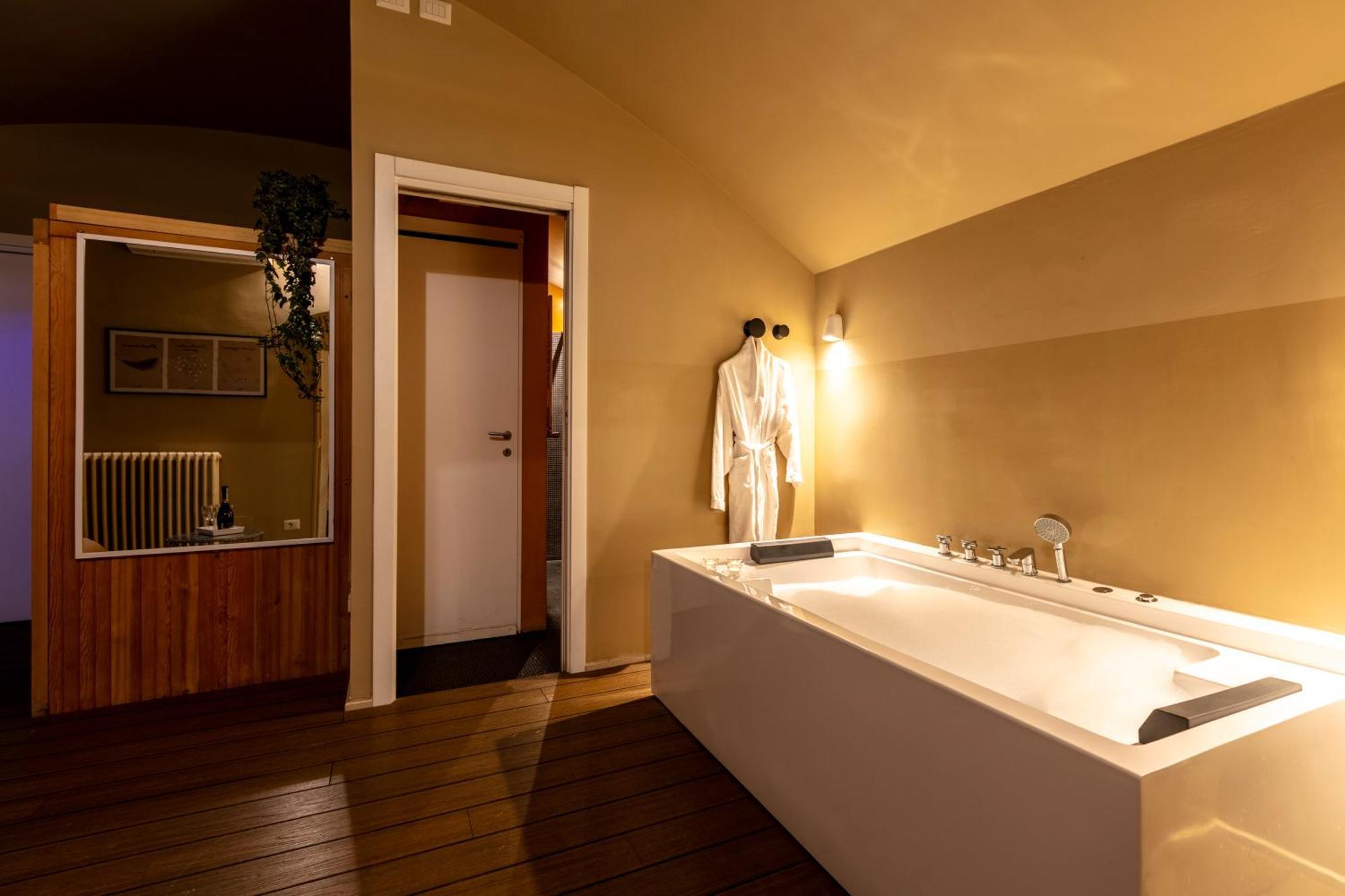 Romac Coronari With Gym, Sauna And Garden Esterno foto